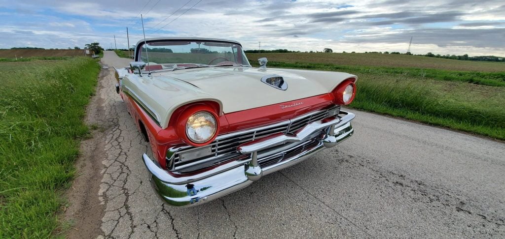 1957 Ford Fairlane 500 Skyliner Convertible 312 V8