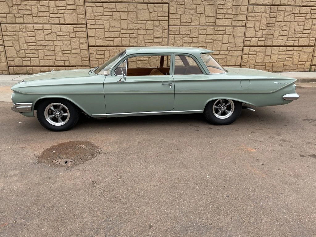 1961 Chevrolet Biscayne V8