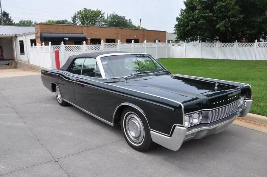 1967 Lincoln Continental Convertible V8