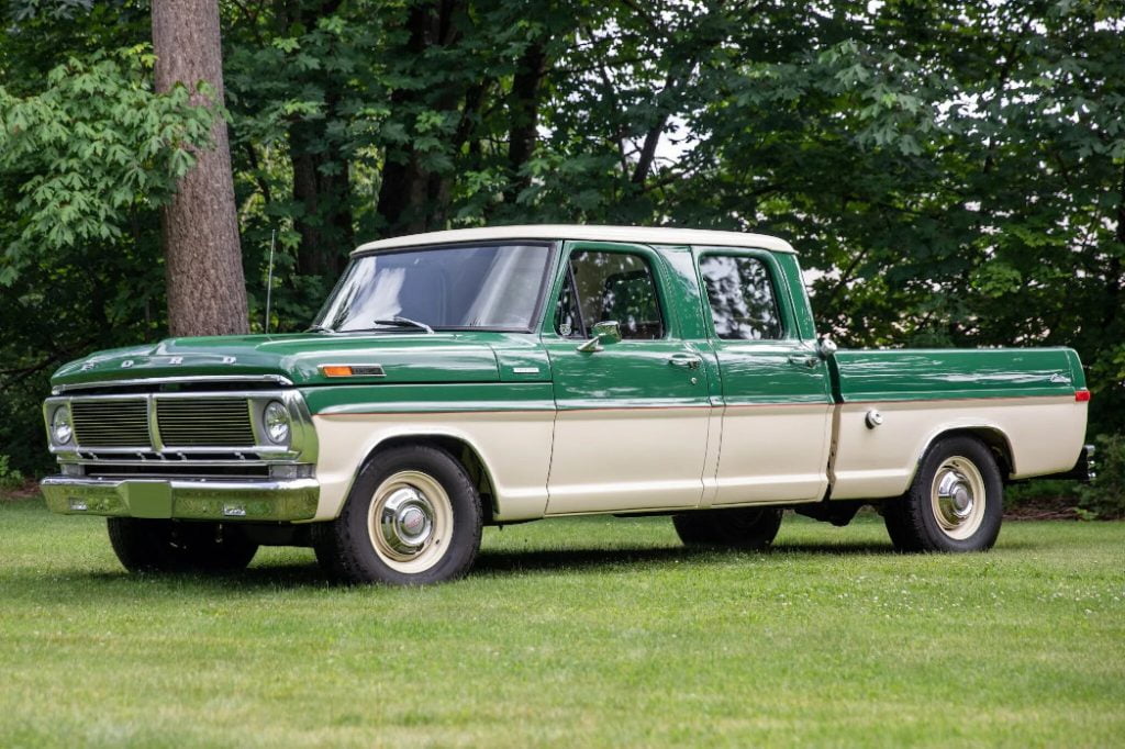 1972 Ford F-250 Crew Cab Pickup Truck V8