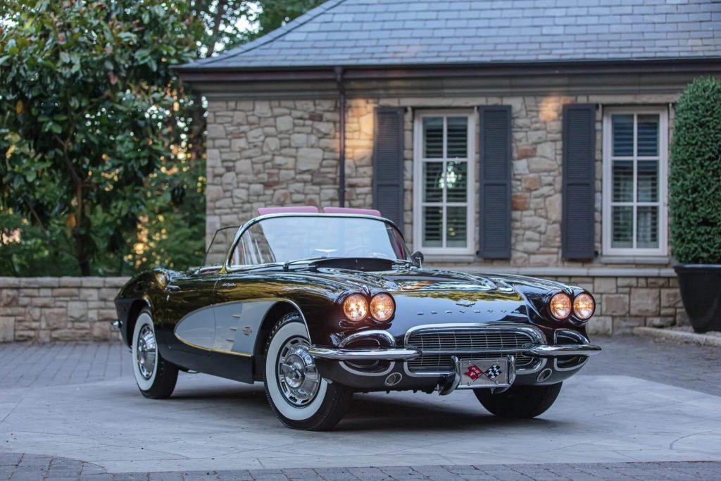 1961 Chevrolet Corvette Roadster V8