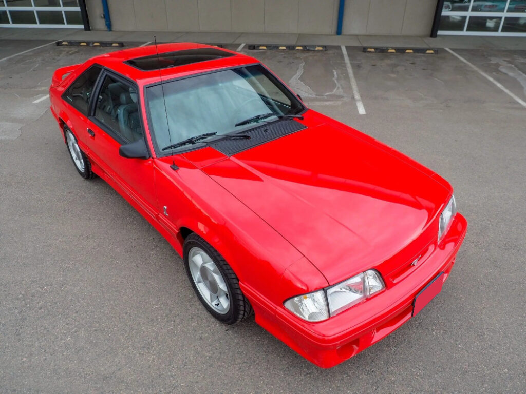 1993 Ford Mustang SVT Cobra 5.0 V8