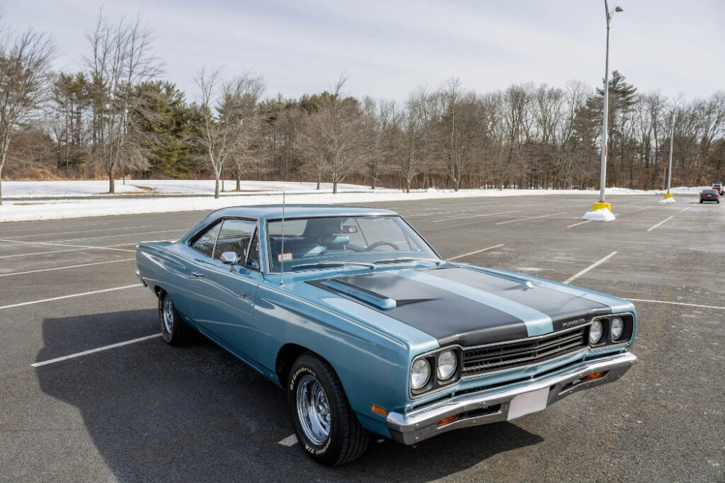 1969 Plymouth Road Runner V8