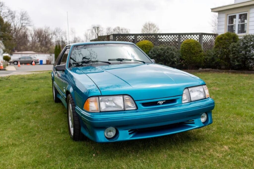 1993 Ford Mustang SVT Cobra 5.0L V8